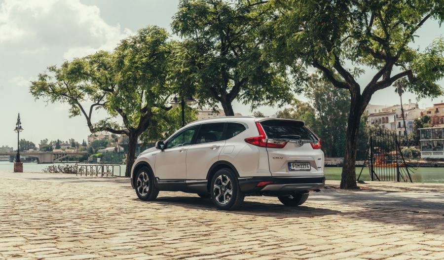  Honda CR-V Hybrid 2018 года  (EU) (фото 13 из 56)